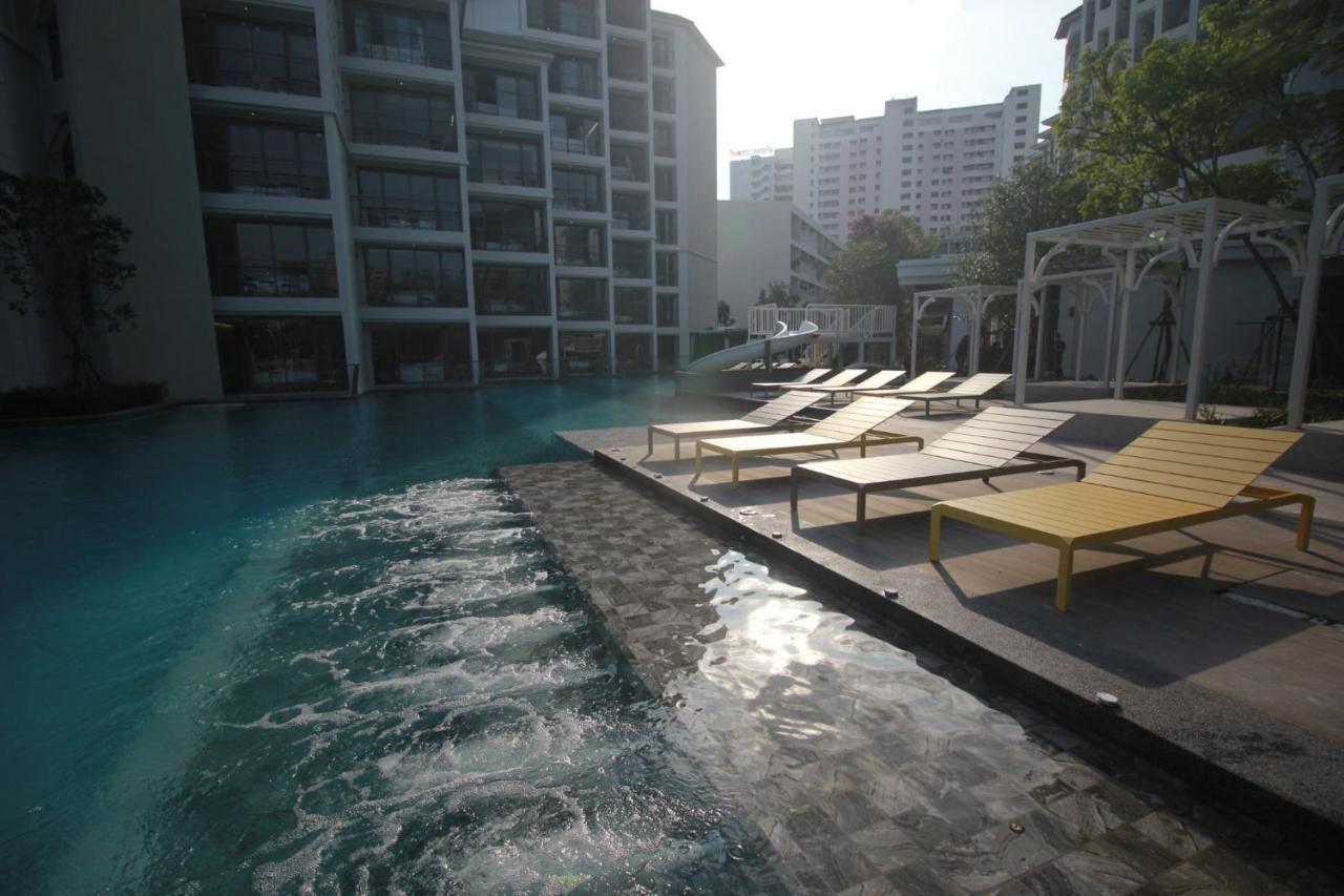 The Quarter Chaophraya By Uhg Hotel Bangkok Exterior photo